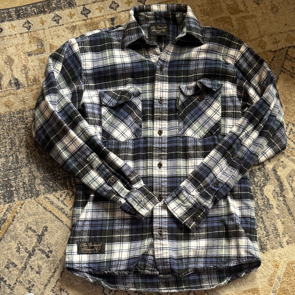Men's Plaid Button-Up Shirt in Blue and Green